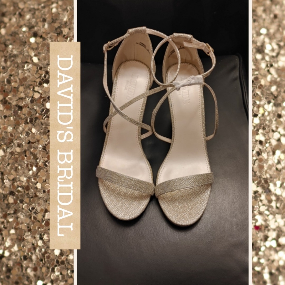 🌼DAVID'S BRIDAL Sparkling Sandal🌼